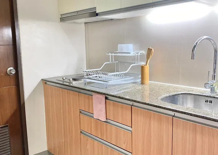 Modern 1 Bedroom Unit With Pool View Apartment Lapu-Lapu City