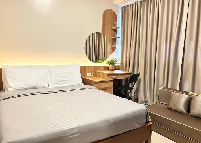Apartment Modern 1 Bedroom Unit With Pool View