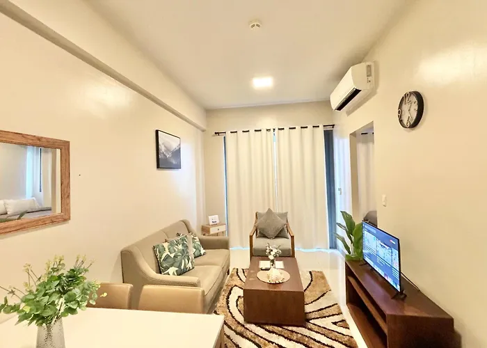 Modern 1 Bedroom Unit With Pool View Apartment *